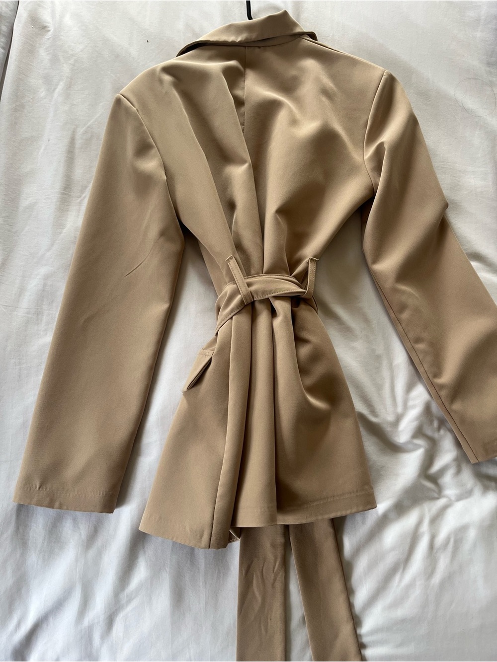 Boohoo Beige Belted Blazer Jacket - Picture 2 of 2
